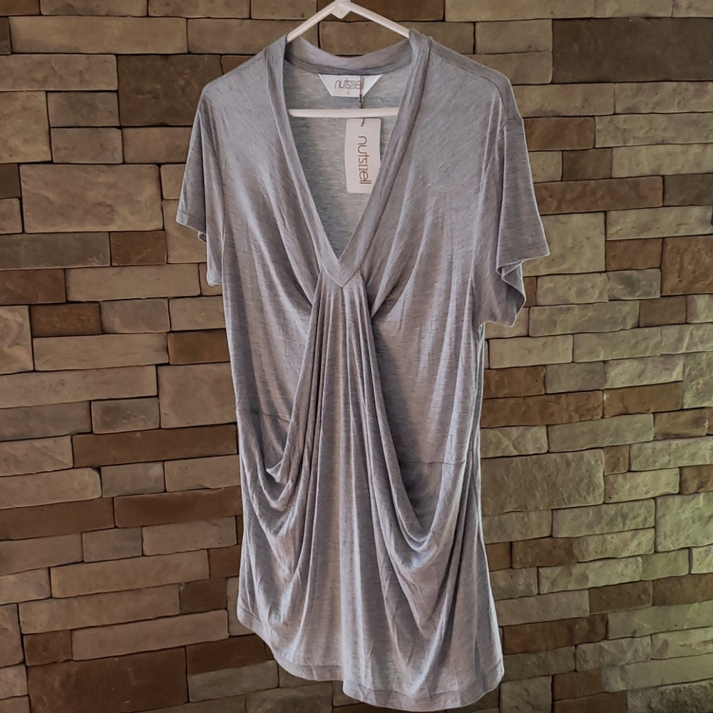 V - neck  shirt "NUTSHELL"